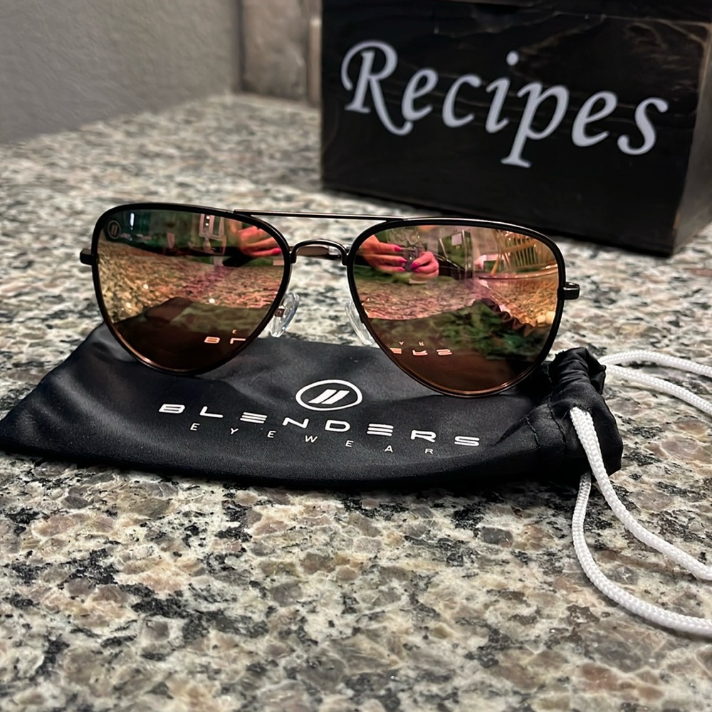 Blenders Eyewear “Heavenly Shine”